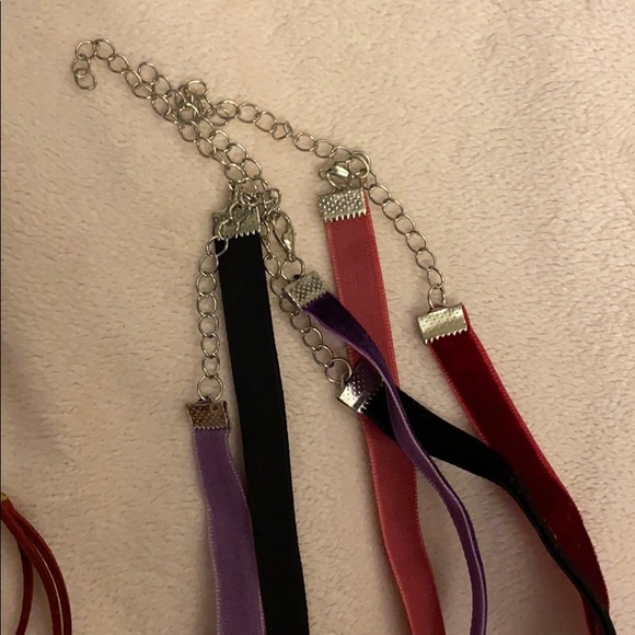 Brand new set of 3 choker necklaces - Picture 3 of 3